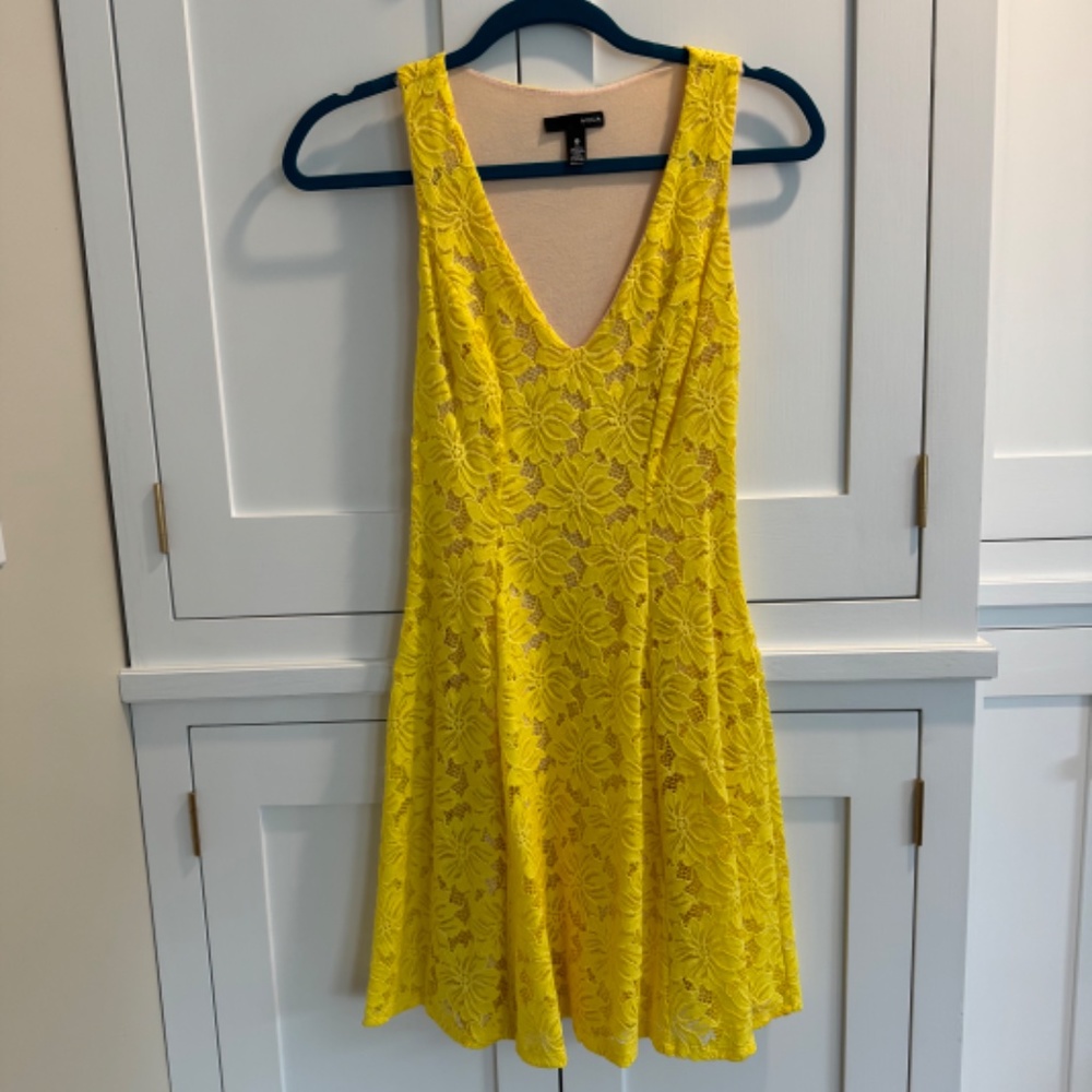 Beautiful, flattering, Yellow Aqua Dress, Size Small!